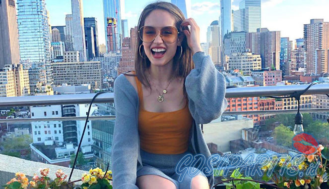 Pasca Beredar Foto Syur Putrinya, Begini Ungkapan Haru Ibunda Cinta Laura
